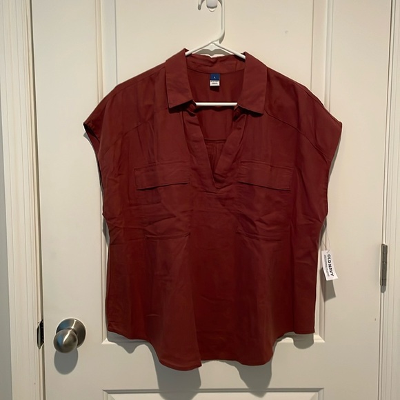 Old Navy Tops - NWT Linen blend top
